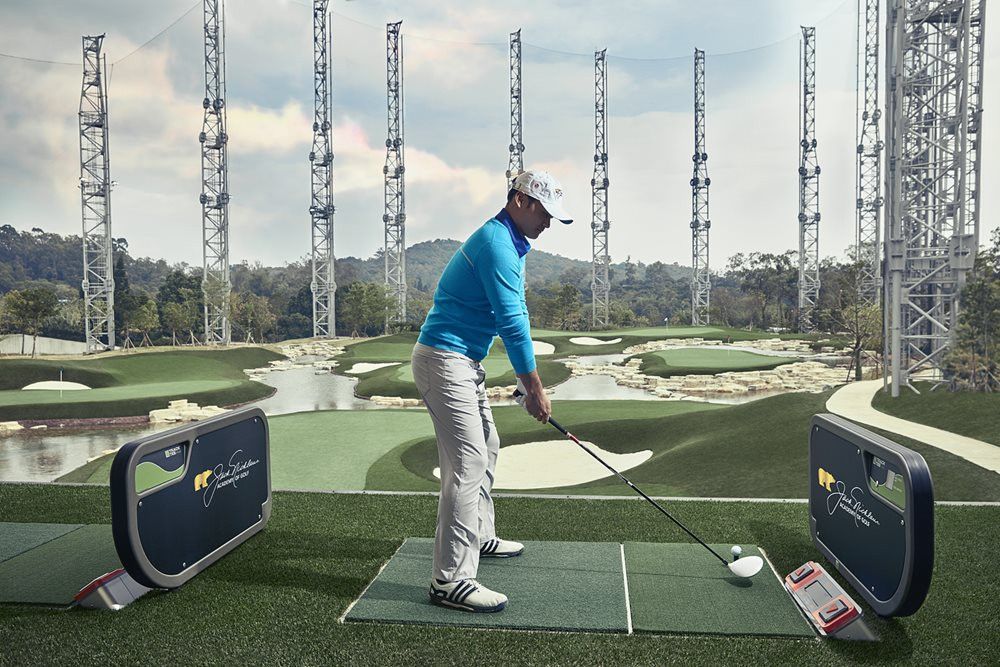 Phoenix Golfer on synthetic grass tee box